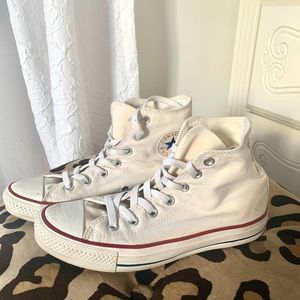 Converse Unisex Chuck Taylor All Star High Top, Men’s size 6 Women’s size 8